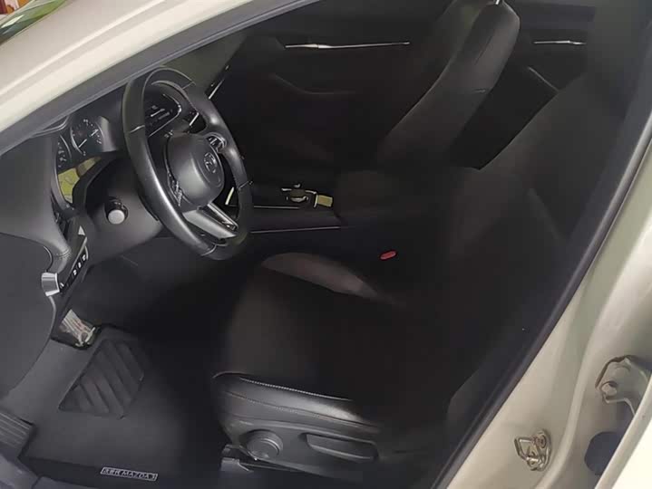 Фото 9 - Mazda 3 (Axela)