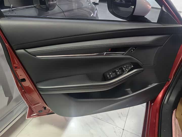 Фото 4 - Mazda 3 (Axela)