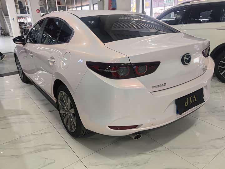 Фото 9 - Mazda 3 (Axela)