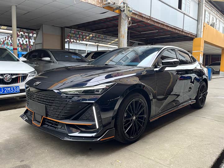 Фото 1 - Changan UNI-V