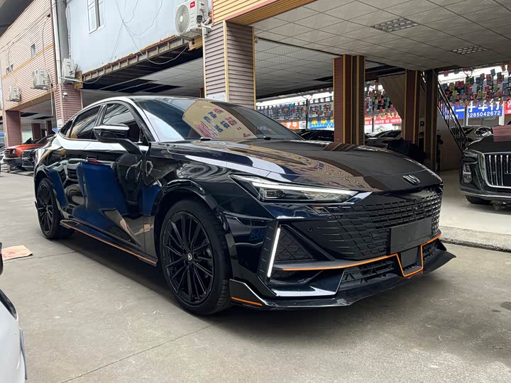 Фото 3 - Changan UNI-V