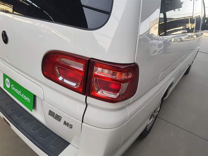 Фото 8 - Dongfeng Forthing Lingzhi M5