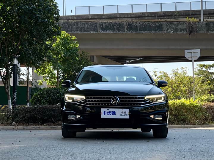 Фото 2 - Volkswagen Magotan