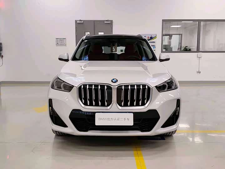 Фото 2 - BMW X1