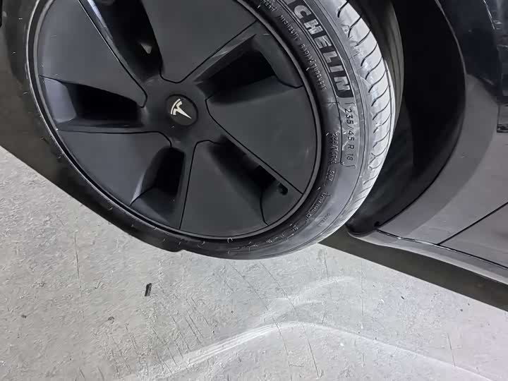 Фото 6 - Tesla Model Y