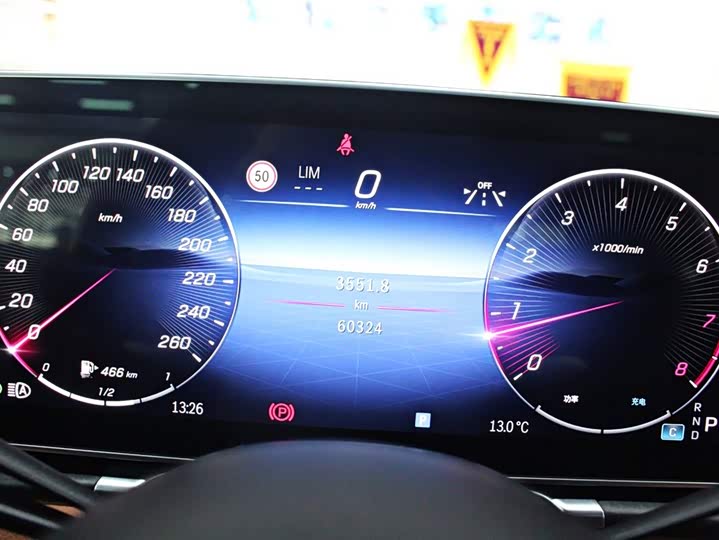 Фото 6 - Mercedes-Benz S-Class