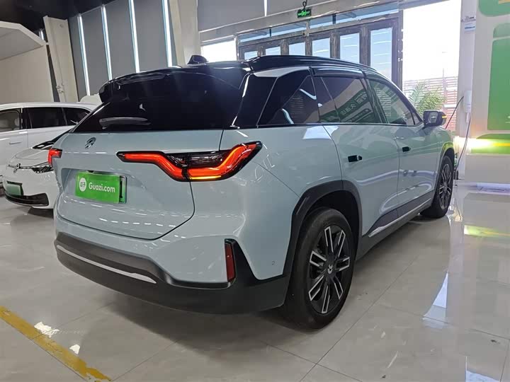 Фото 7 - Nio ES6