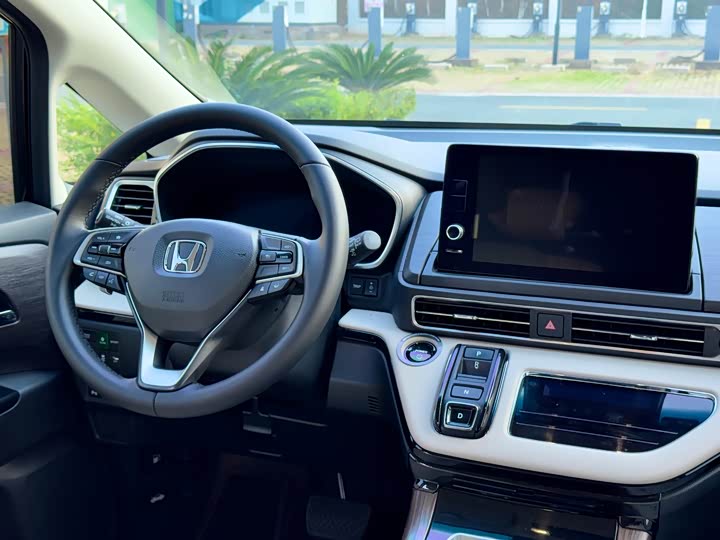 Фото 5 - Honda Elysion