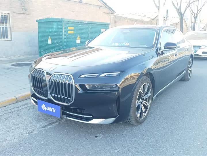 Фото 1 - BMW 7 Series