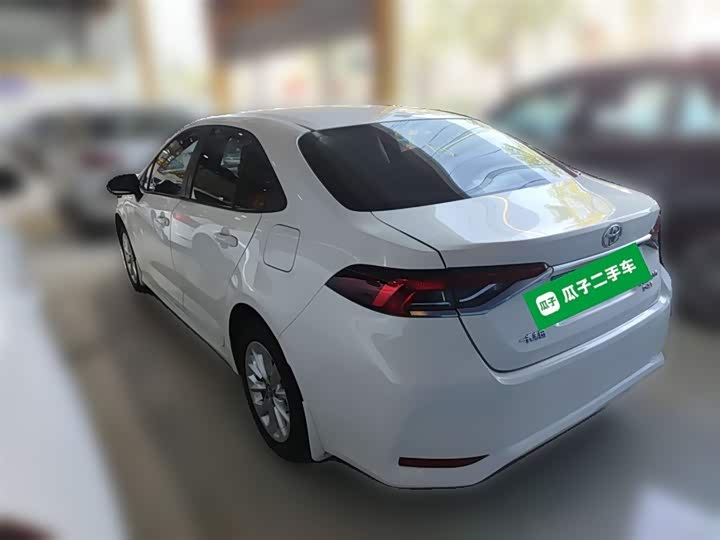 Фото 9 - Toyota Corolla