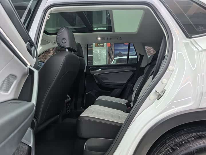 Фото 9 - Volkswagen Tayron