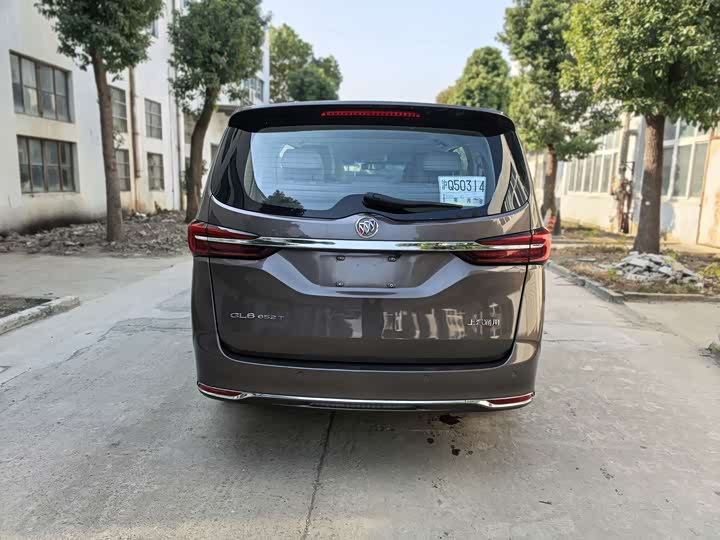 Фото 8 - Buick GL8 ES