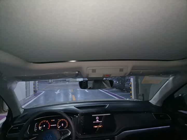 Фото 8 - Volkswagen Tharu