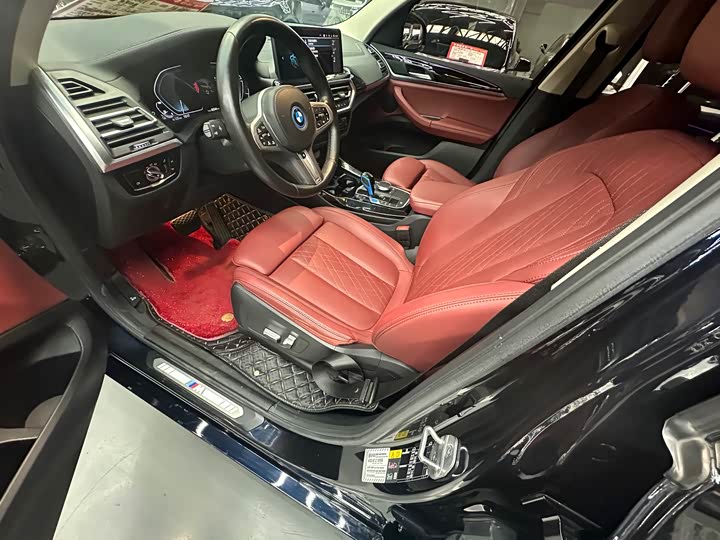 Фото 4 - BMW iX3