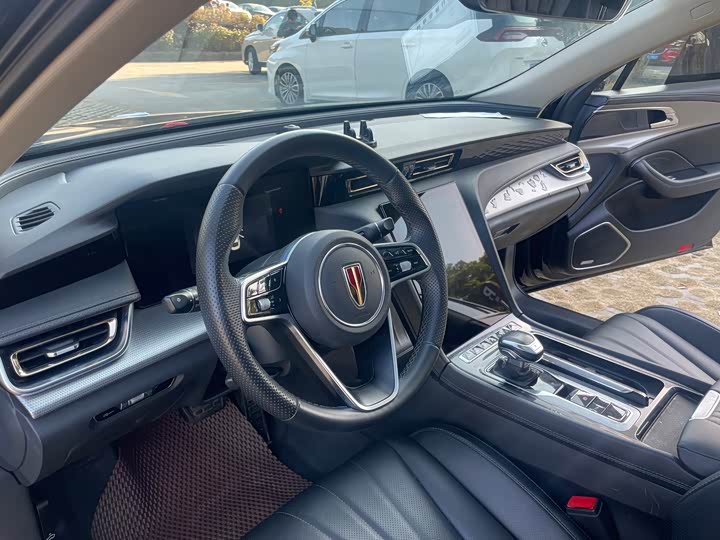 Фото 6 - Hongqi H5