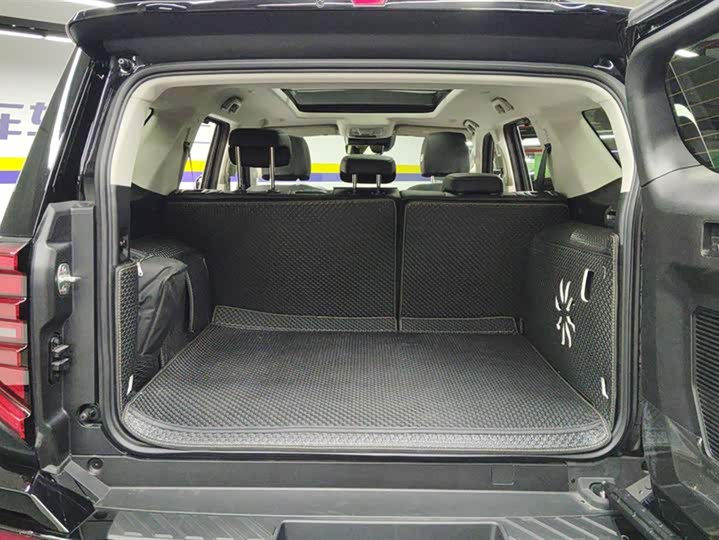 Фото 4 - Tank 400 Hybrid