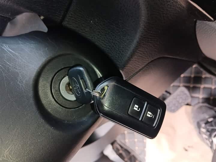 Фото 9 - Toyota Vios FS