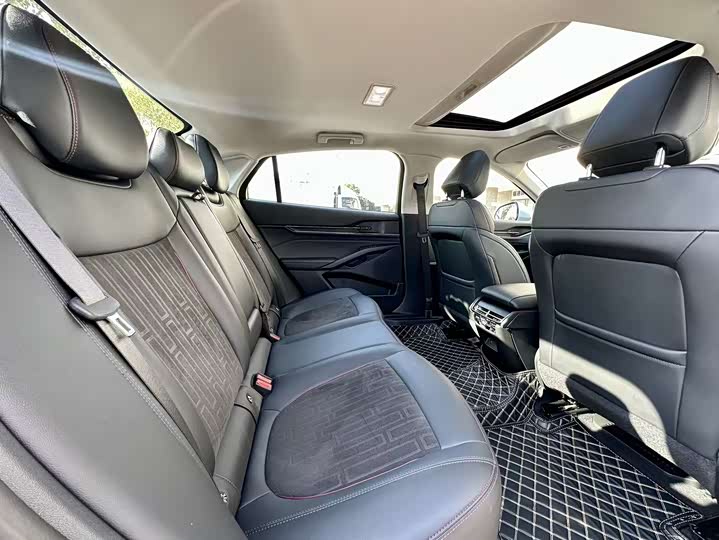 Фото 9 - Ford Mondeo