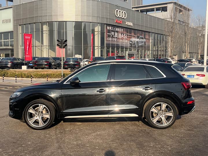 Фото 3 - Audi Q5L