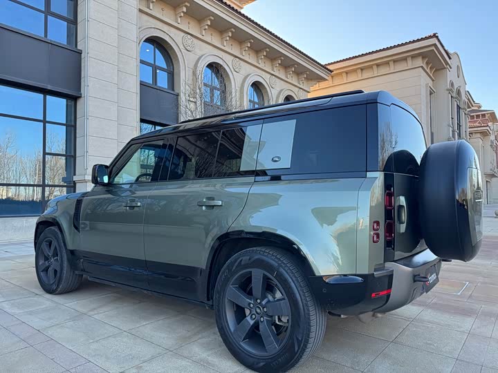 Фото 4 - Land Rover Defender