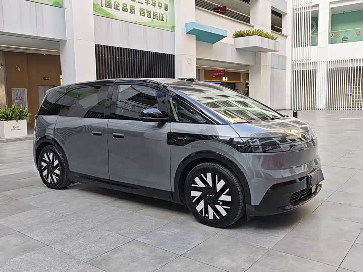 Фото 3 - Zeekr Mix