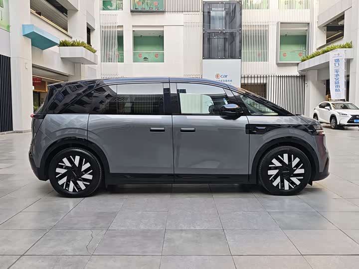 Фото 4 - Zeekr Mix