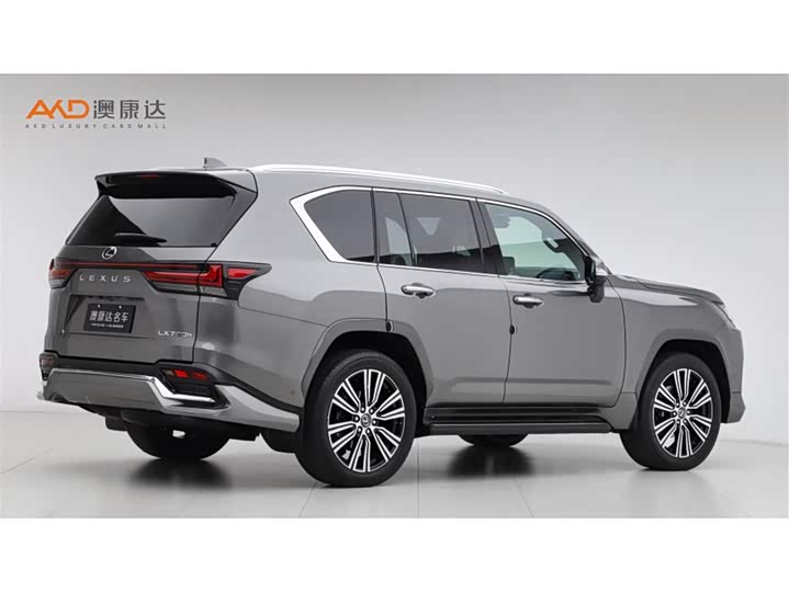 Фото 3 - Lexus LX