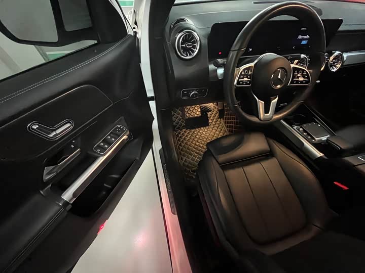 Фото 9 - Mercedes-Benz GLB-Class