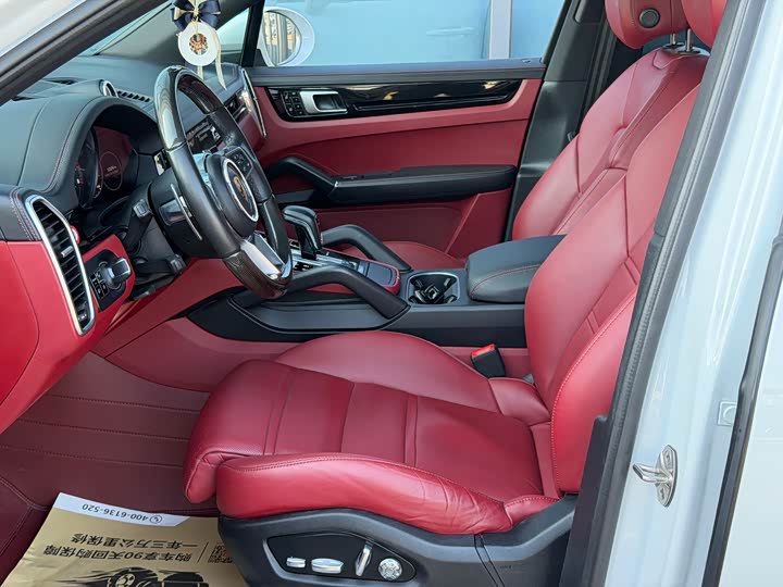 Фото 7 - Porsche Cayenne