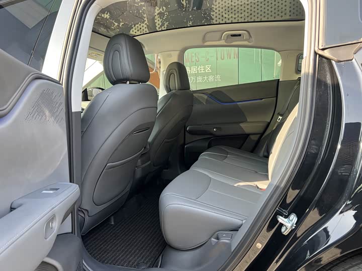 Фото 6 - XPeng G6