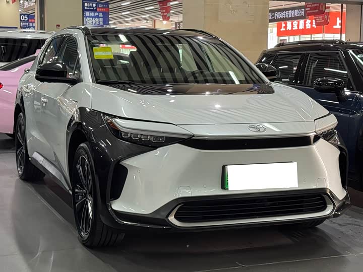 Фото 3 - Toyota bZ4X