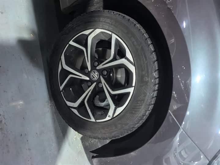 Фото 6 - MG Motor 5