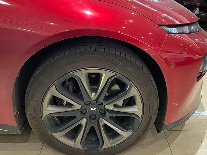 Фото 8 - XPeng P7