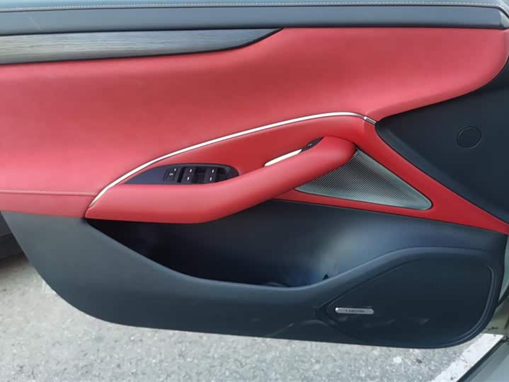 Фото 7 - Xiaomi SU7