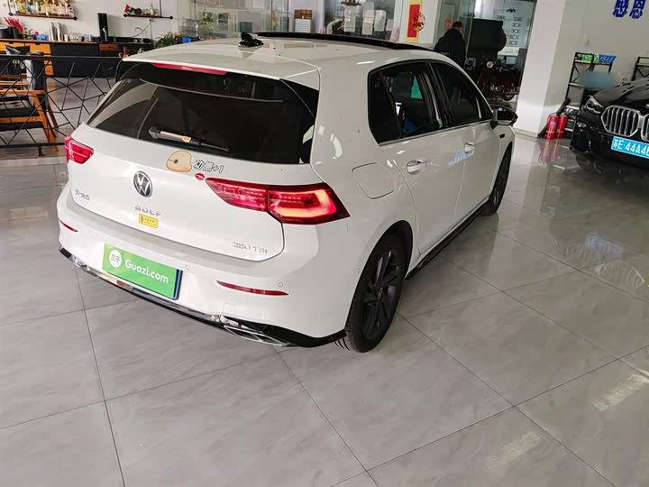 Фото 8 - Volkswagen Golf