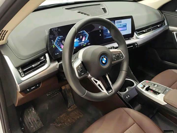 Фото 7 - BMW iX1