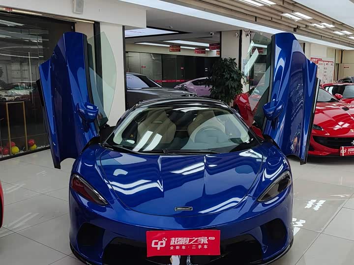 Фото 3 - McLaren GT