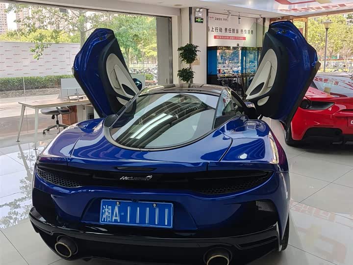 Фото 9 - McLaren GT