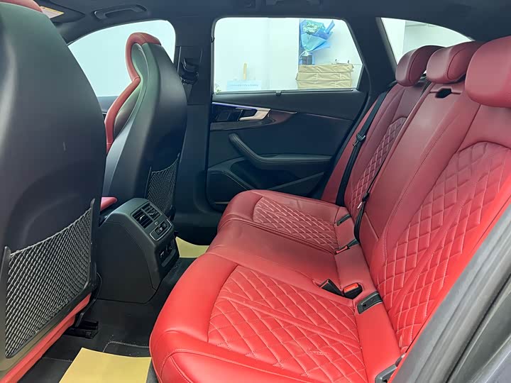 Фото 8 - Audi S4