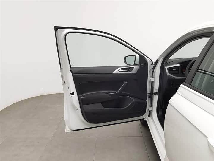 Фото 8 - Volkswagen Polo