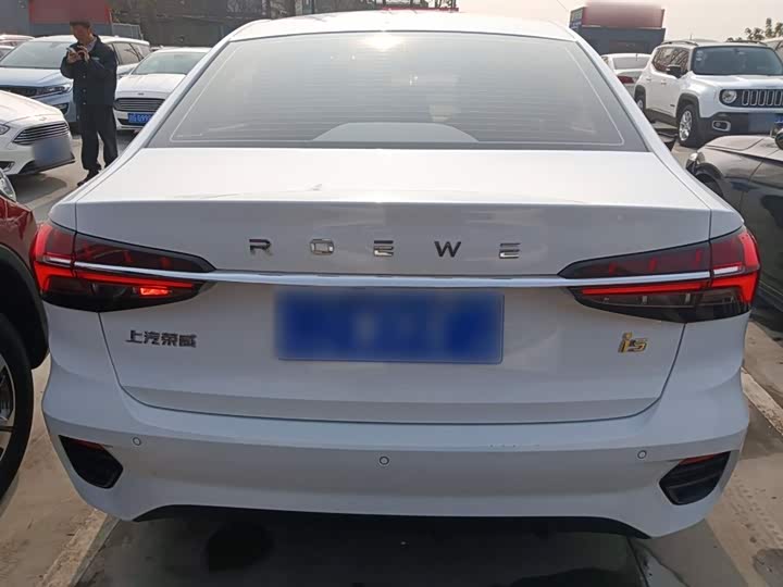 Фото 6 - Roewe i5