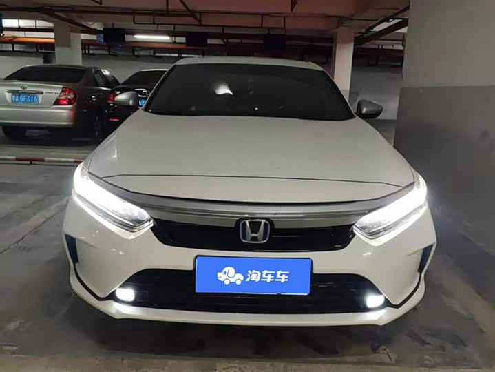 Фото 2 - Honda Inspire