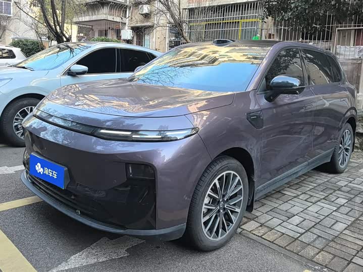 Фото 1 - Leapmotor B10