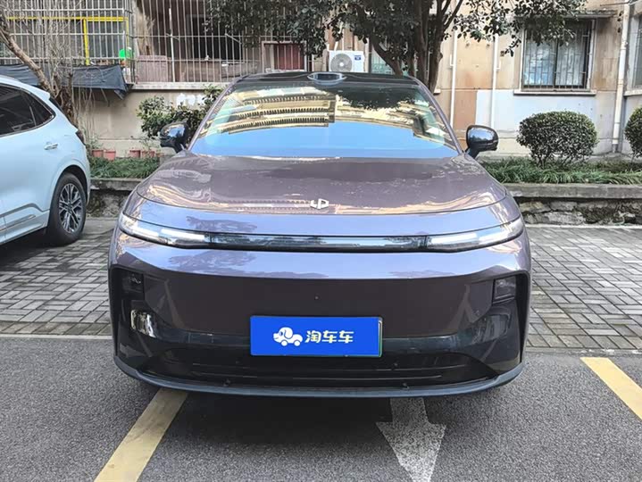 Фото 2 - Leapmotor B10