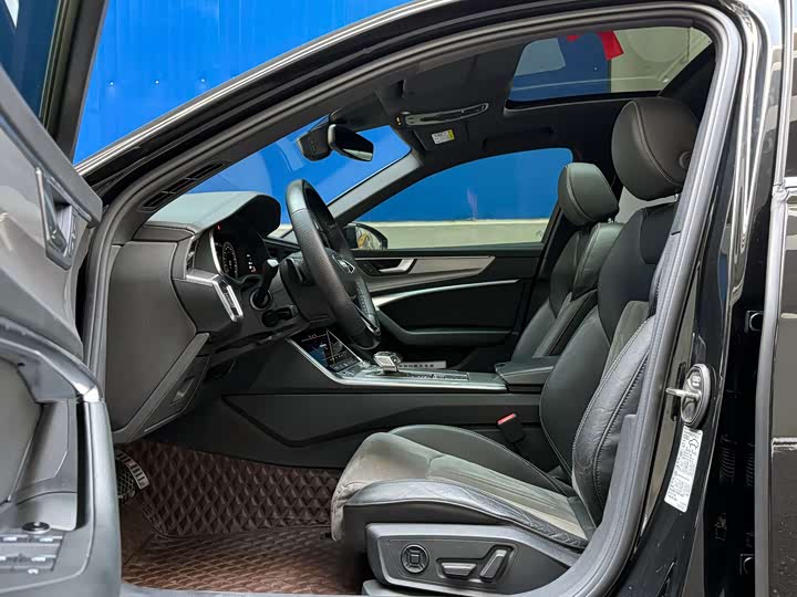 Фото 4 - Audi A6L