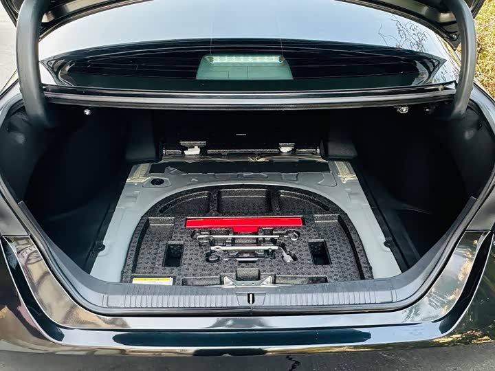 Фото 9 - Toyota Avalon