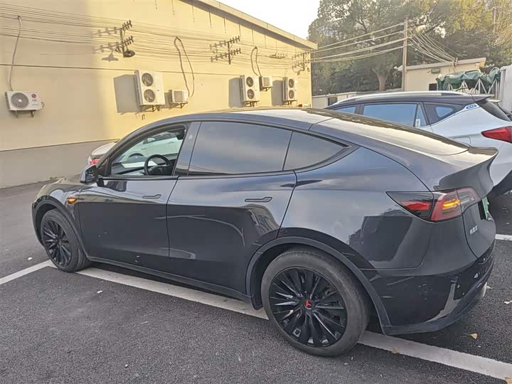 Фото 5 - Tesla Model Y