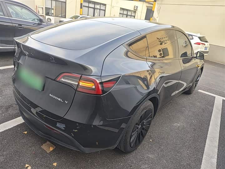 Фото 7 - Tesla Model Y