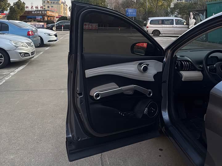 Фото 8 - BYD Yuan Plus