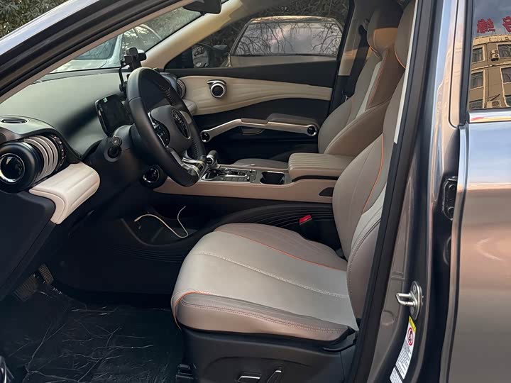 Фото 9 - BYD Yuan Plus